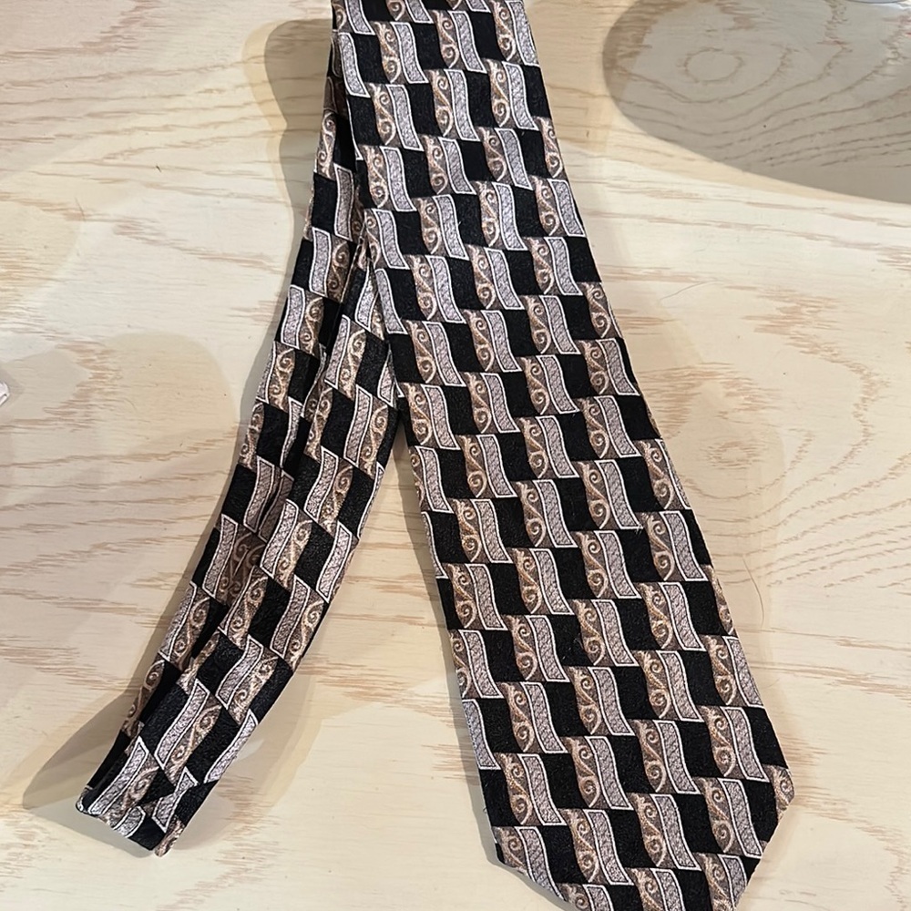 Stafford tie